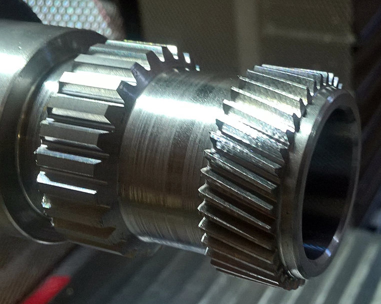 NUM AGGIUNGE IL POWER SKIVING AL SUO PORTAFOGLIO DI SOLUZIONI CNC PER LA PRODUZIONE DI INGRANAGGI
